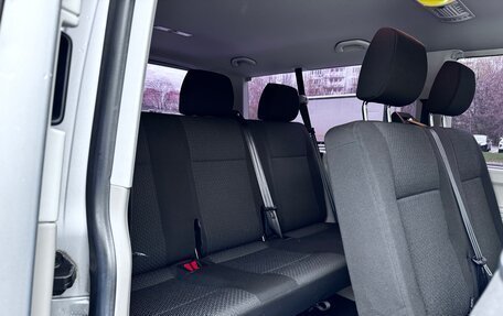 Volkswagen Caravelle T6 рестайлинг, 2017 год, 3 420 000 рублей, 6 фотография