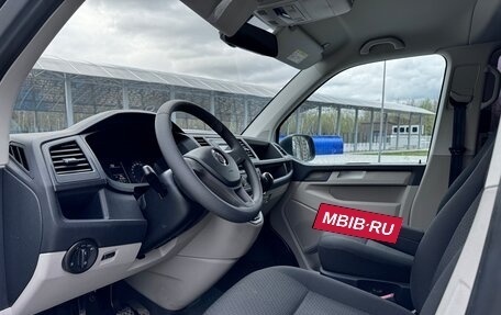 Volkswagen Caravelle T6 рестайлинг, 2017 год, 3 420 000 рублей, 5 фотография