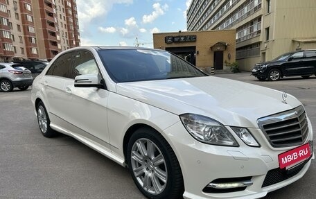Mercedes-Benz E-Класс, 2012 год, 2 750 000 рублей, 4 фотография
