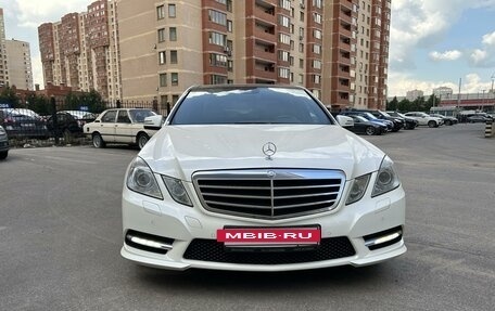 Mercedes-Benz E-Класс, 2012 год, 2 750 000 рублей, 3 фотография