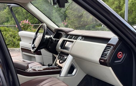 Land Rover Range Rover IV рестайлинг, 2013 год, 3 950 000 рублей, 23 фотография