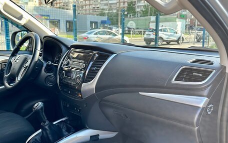 Mitsubishi Pajero Sport III рестайлинг, 2018 год, 3 033 000 рублей, 25 фотография