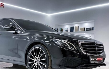 Mercedes-Benz E-Класс, 2017 год, 3 099 000 рублей, 3 фотография