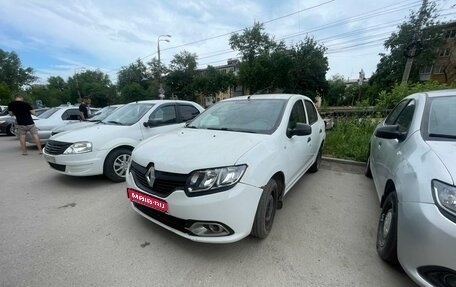 Renault Logan II, 2015 год, 325 000 рублей, 1 фотография