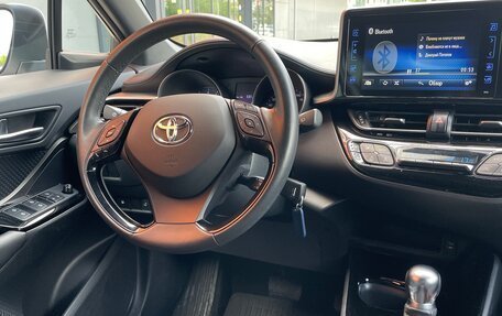 Toyota C-HR I рестайлинг, 2018 год, 2 550 000 рублей, 14 фотография