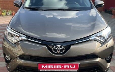 Toyota RAV4, 2017 год, 2 850 000 рублей, 13 фотография