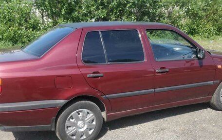 Volkswagen Vento, 1993 год, 190 000 рублей, 4 фотография