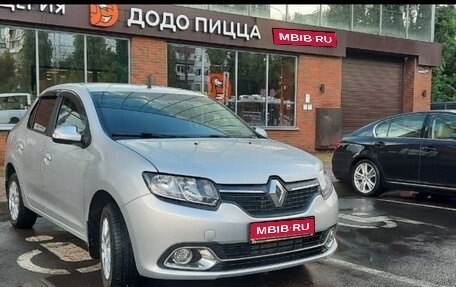 Renault Logan II, 2017 год, 900 000 рублей, 1 фотография