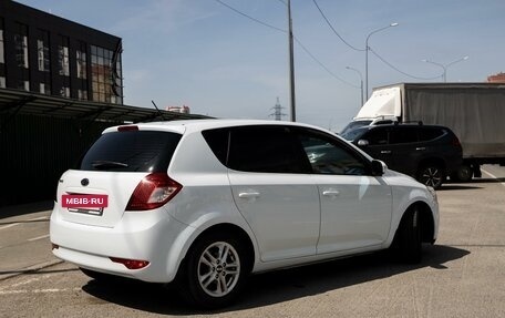 KIA cee'd I рестайлинг, 2010 год, 888 888 рублей, 3 фотография