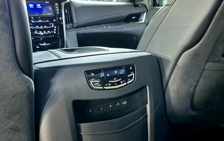 Cadillac Escalade IV, 2020 год, 8 990 000 рублей, 28 фотография