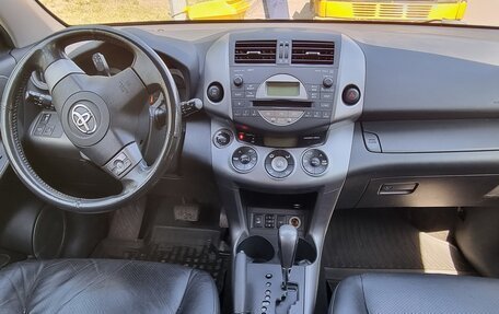 Toyota RAV4, 2007 год, 1 400 000 рублей, 4 фотография