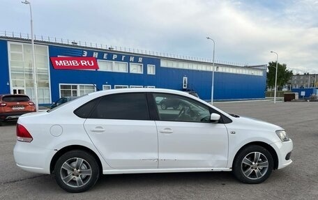 Volkswagen Polo VI (EU Market), 2012 год, 700 000 рублей, 3 фотография