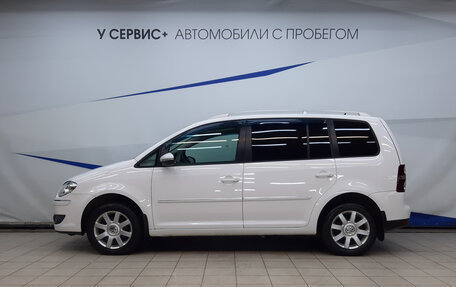 Volkswagen Touran III, 2010 год, 860 000 рублей, 2 фотография