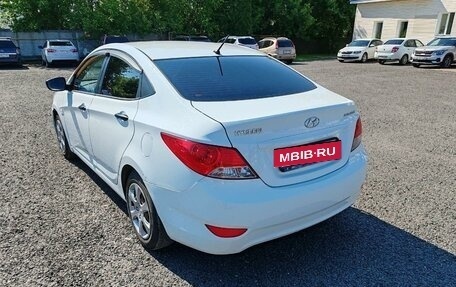 Hyundai Solaris II рестайлинг, 2013 год, 880 000 рублей, 5 фотография