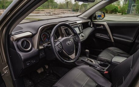 Toyota RAV4, 2015 год, 2 970 000 рублей, 9 фотография