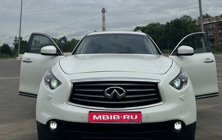 Infiniti FX II, 2010 год, 1 800 000 рублей, 1 фотография