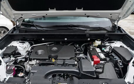 Toyota RAV4, 2024 год, 4 390 000 рублей, 25 фотография