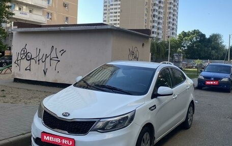 KIA Rio III рестайлинг, 2015 год, 650 000 рублей, 1 фотография