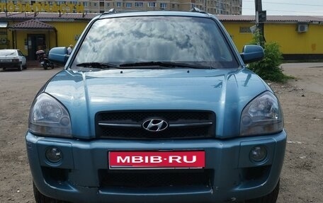 Hyundai Tucson III, 2005 год, 650 000 рублей, 1 фотография