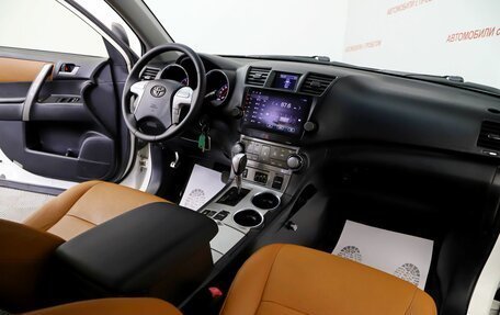 Toyota Highlander III, 2013 год, 1 699 000 рублей, 5 фотография