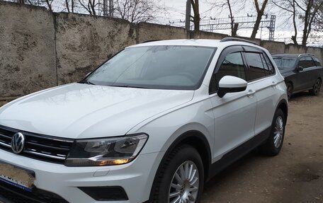 Volkswagen Tiguan II, 2018 год, 2 190 000 рублей, 2 фотография