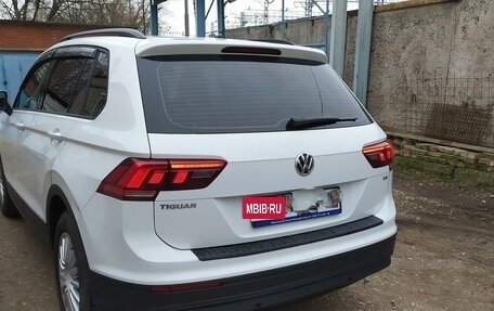 Volkswagen Tiguan II, 2018 год, 2 190 000 рублей, 3 фотография