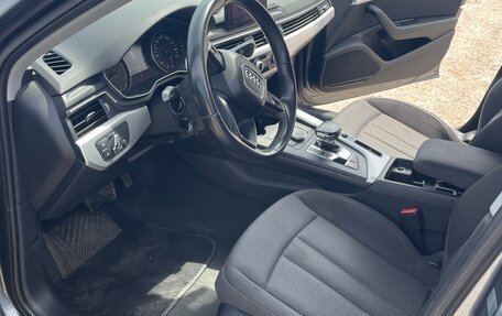 Audi A4, 2018 год, 2 350 000 рублей, 11 фотография