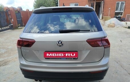 Volkswagen Tiguan II, 2018 год, 2 450 000 рублей, 8 фотография