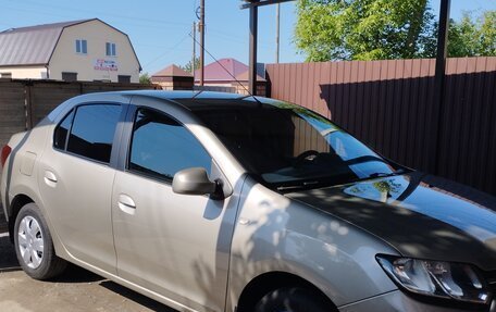 Renault Logan II, 2015 год, 700 000 рублей, 3 фотография