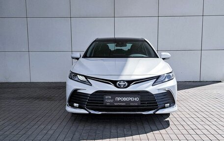 Toyota Camry, 2023 год, 4 390 000 рублей, 2 фотография