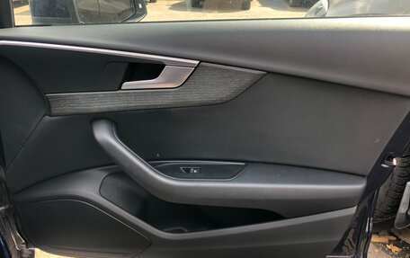 Audi A4, 2019 год, 2 700 000 рублей, 12 фотография