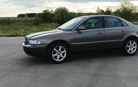 Audi A4, 1997 год, 370 000 рублей, 1 фотография