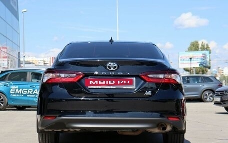 Toyota Camry, 2022 год, 3 950 000 рублей, 6 фотография