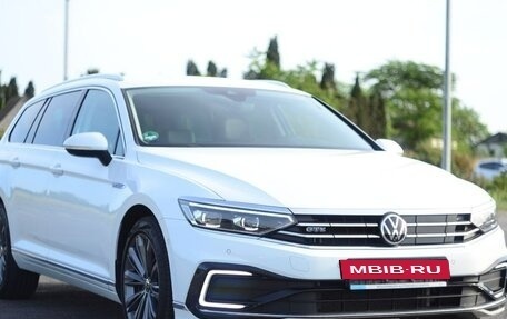 Volkswagen Passat B8 рестайлинг, 2021 год, 2 900 000 рублей, 2 фотография