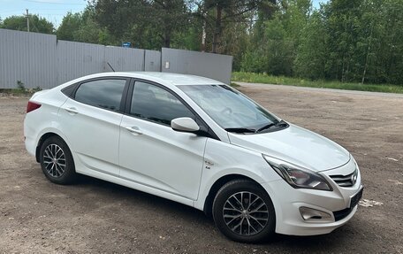 Hyundai Solaris II рестайлинг, 2015 год, 1 090 000 рублей, 2 фотография