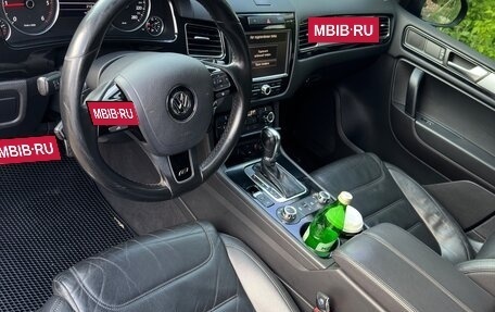 Volkswagen Touareg III, 2011 год, 2 850 000 рублей, 7 фотография