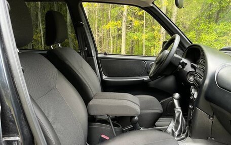 Chevrolet Niva I рестайлинг, 2015 год, 630 000 рублей, 11 фотография