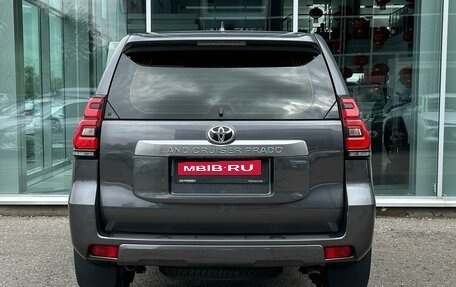 Toyota Land Cruiser Prado 150 рестайлинг 2, 2020 год, 5 395 000 рублей, 4 фотография