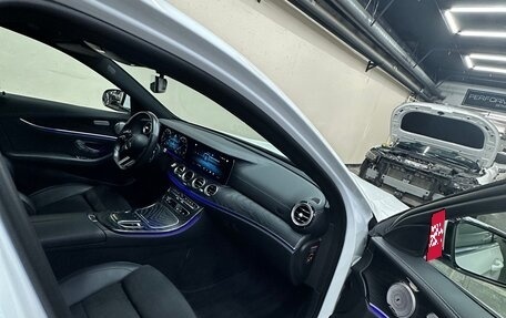 Mercedes-Benz E-Класс, 2021 год, 5 200 000 рублей, 9 фотография