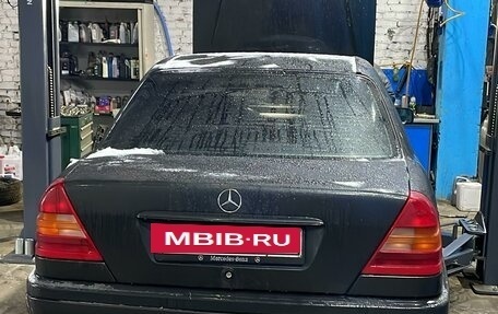 Mercedes-Benz C-Класс, 1994 год, 340 000 рублей, 6 фотография