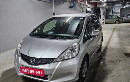 Honda Fit III, 2012 год, 930 000 рублей, 2 фотография