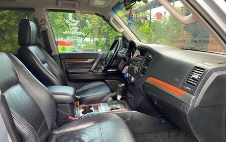 Mitsubishi Pajero IV, 2007 год, 1 720 000 рублей, 16 фотография