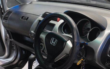 Honda Fit III, 2005 год, 635 000 рублей, 10 фотография