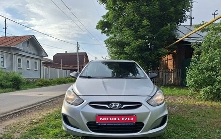 Hyundai Solaris II рестайлинг, 2012 год, 950 000 рублей, 1 фотография