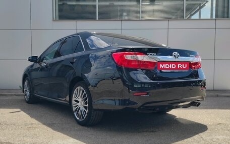 Toyota Camry, 2012 год, 1 780 000 рублей, 4 фотография