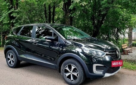 Renault Kaptur I рестайлинг, 2021 год, 1 780 000 рублей, 2 фотография