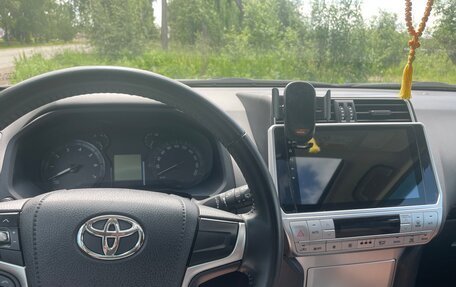 Toyota Land Cruiser Prado 150 рестайлинг 2, 2021 год, 6 800 000 рублей, 16 фотография