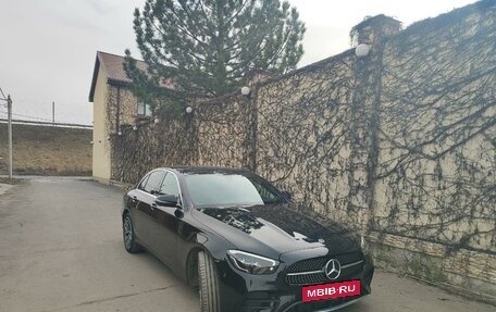 Mercedes-Benz E-Класс, 2020 год, 4 900 000 рублей, 5 фотография