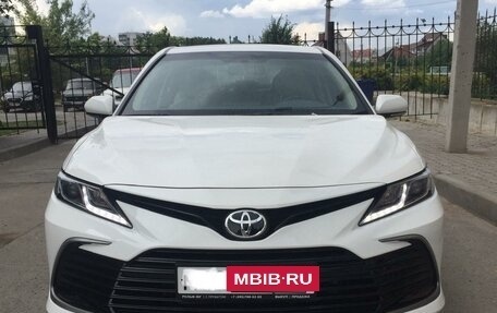 Toyota Camry, 2022 год, 3 960 000 рублей, 3 фотография