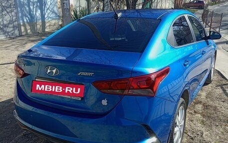 Hyundai Solaris II рестайлинг, 2021 год, 1 690 000 рублей, 7 фотография